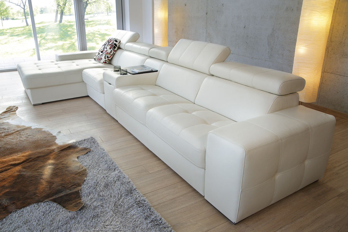 белый кожаный диван кровать